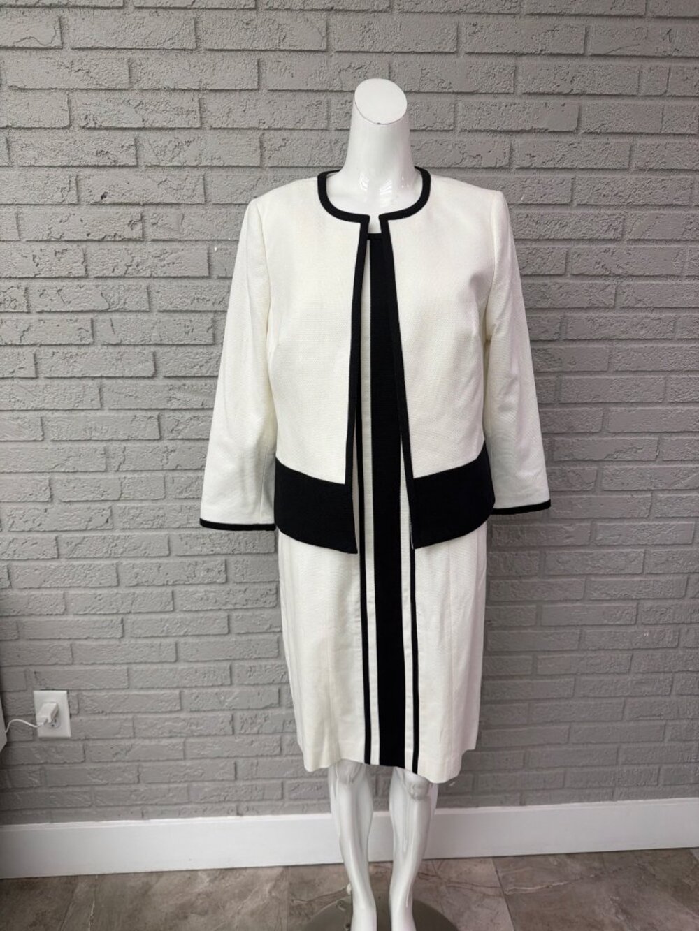 Talbots Women’s Color Block 2PCS Dress Jacket Suit Size 8J /10D